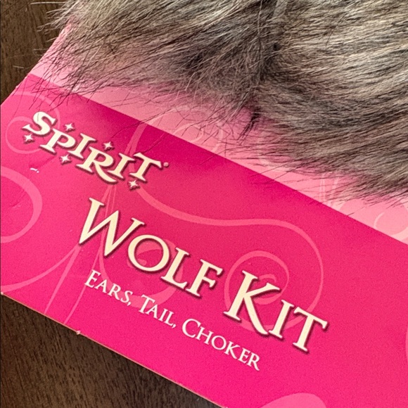 Spirit Halloween Faux Fur Ears Tail and Choker Wolf Kit - Picture 7 of 11